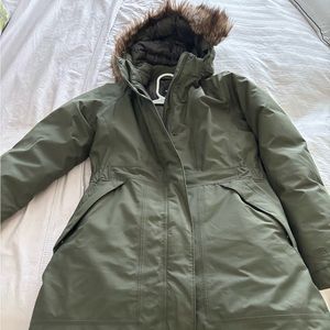 The North Face women’s Arctic Parka Sz M